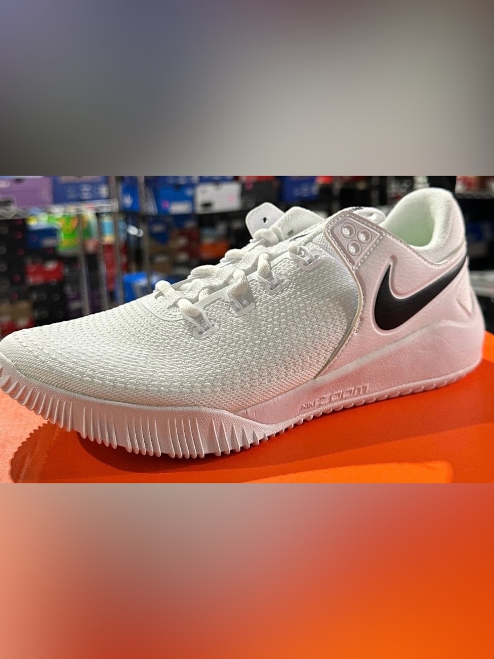 Nike Women's Zoom HyperAce 2 Volleyball Shoes size 8w. I also have 9 w